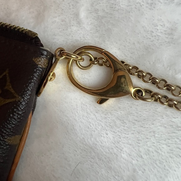 Louis Vuitton Pochette Milla MM Monogrammed Wallet - Picture 7 of 10